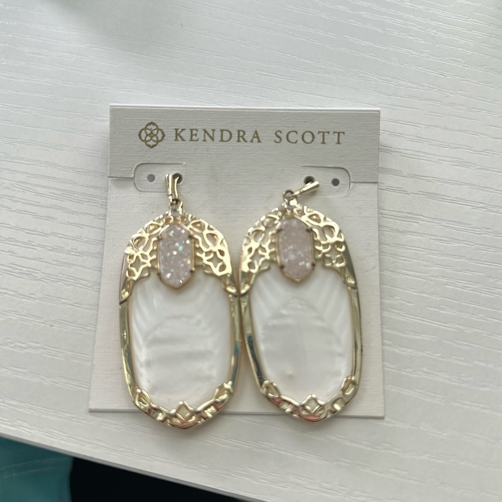 Kendra Scott Emmy Earrings - White